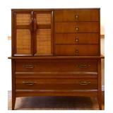 MCM United gentlemens chest