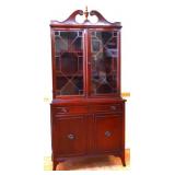 Vintage 1 piece hepplwhite china cabinet