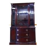 Vintage mahogany hepplewhite 1 piece china cabinet