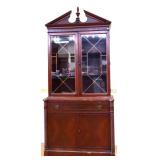 Vintage mahogany 1 piece china cabinet