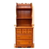 Vintage 2 piece maple chest w/ hutch top