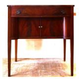 Vintage mahogany 2 door 1 drawer server