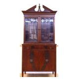 Vintage mahogany 1 piece china cabinet see pics