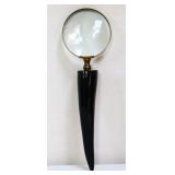 Magnifying glass with horn handle