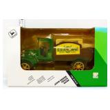 Die cast 1/34 John Deere Truck Bank in org box