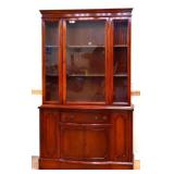 Vintage mahogany 1 piece china cabinet