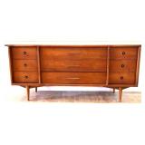 MCM Bassett 9 drawer dresser see pics