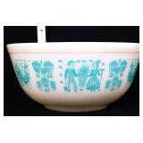 Vintage Pyrex butterprint #403 mixing bowl