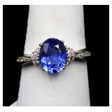 Oval cut sapphire ring, lab created