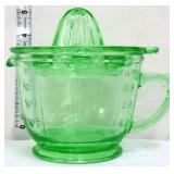 Green 2 cup glass juicer w/ reamer