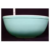 Vntg Pyrex 404 turquoise mixing bowl