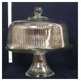 Clear glass cake stand w/ domed lid