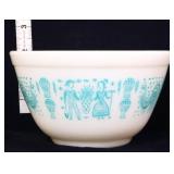 Vintage Pyrex #401 butterprint mixing bowl