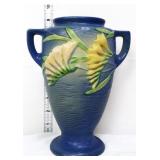 Vntg Roseville 121-8 freesia trophy vase see pics