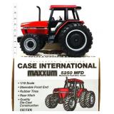 Die cast Case Maxxum 5250 tractor in box