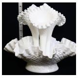 Fenton milk glas diamond lace 3 horn epernge
