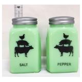 Pair jadeite salt/pepper shakers w/ farm animals