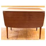 VIntage drop leaf table w/ extra leaf