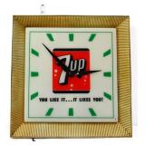 Vntg 15.5x15.5 lighted 7Up adv clock