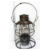 Vntg metal railroad lantern w/ clear globe