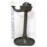 Vtg 9in metal whale oil lamp