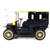 1960s tin friction Ford, 6in long, works