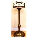 Vintage metal smoke stand w/ amber ashtray