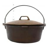 Vntg cast iron #8 dutch oven