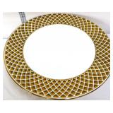 Porcelain white/gold cake stand