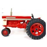 Die cast Farmall 560 tractor