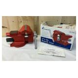 New Companion 4.5' Bench Vise