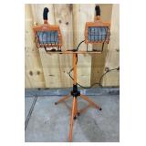 Adjustable Work Light- 1 bulb needs replaced