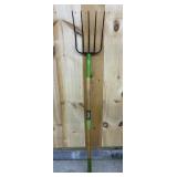 Ames 5 Tine Manure Fork