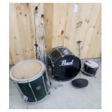 Pearl & Silvertone Pro Drums & Stands