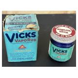 Vicks Vapo Rub w/ Box & Jar