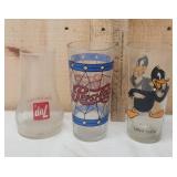 3 Glasses 7 up, Pepsi and Daffy Duck