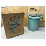 4 Qt Alaska Freezer Co Ice Cream Maker w/ Box
