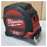 Milwaukee 25' Magnetic Tape Measure