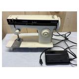 Singer 3102 Sewing Machine