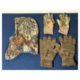 2 Pairs of Camo Gloves & Hat