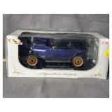 1917 REO TOURING 1/18 SCALE DIE CAST CAR