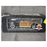 1948 CHRYSLER TOWN & COUNTRY 1/18 SCALE DIE CAST