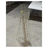 VINTAGE MAGAZINE / NEWSPAPER RACK