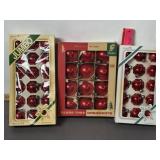 GLASS CHRISTMAS TREE DECORATIONS