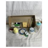 VARIOUS VINTAGE TOILETRIES ITEMS