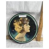 VINTAGE METAL TIN W/ SEWING ITEMS