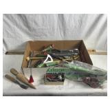 SEVERAL VINTAGE KITCHEN UTENSILS