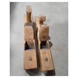 2 VINTAGE WOOD PLANES
