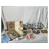 VTG. RECIPE BOOK, DECOR,, NAPKINS