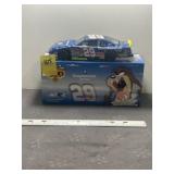 KEVIN HARVICK #29 LOONEY TUNES 2002 MONTE CARLO